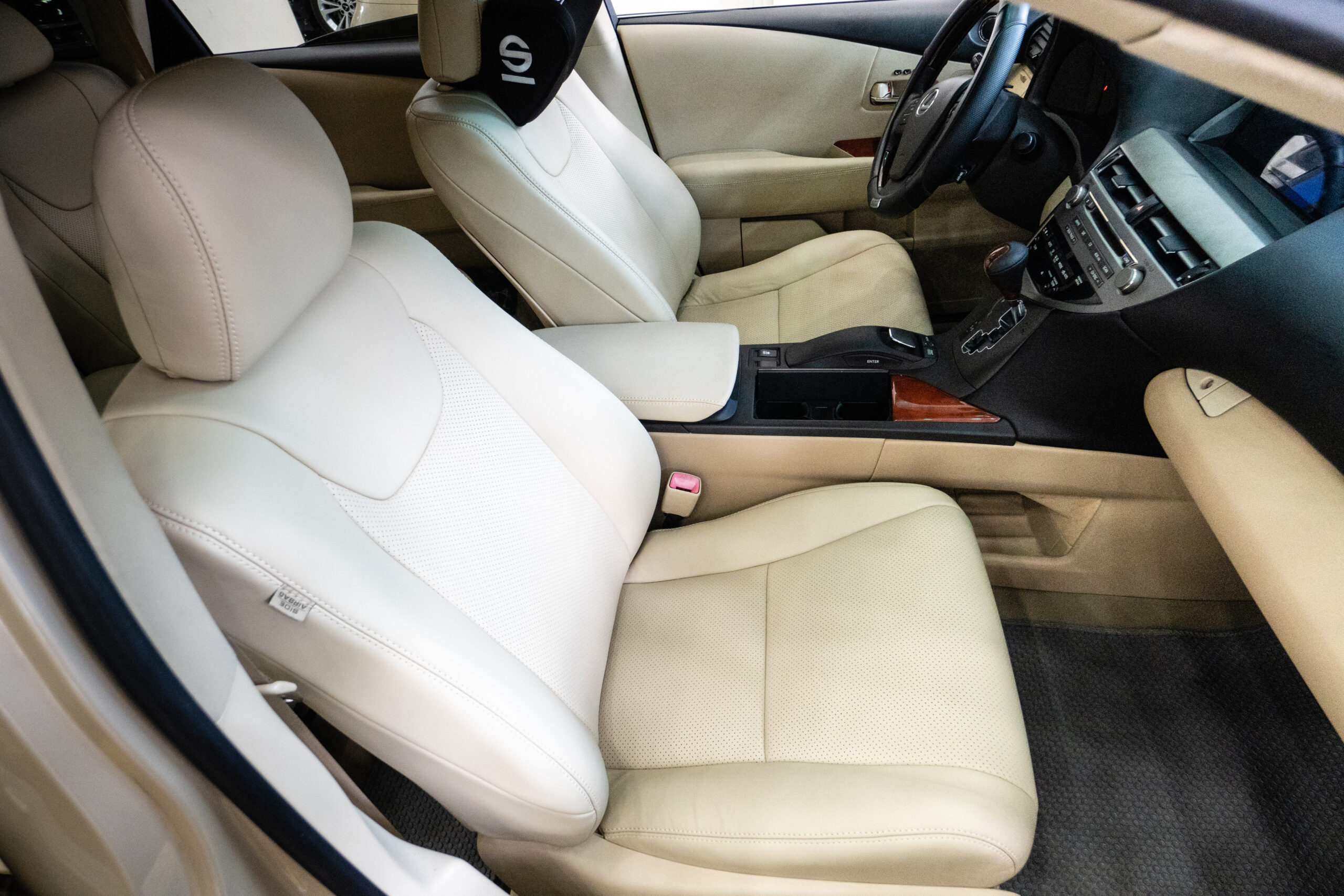 Đổi màu nội thất xe Lexus RX 350
