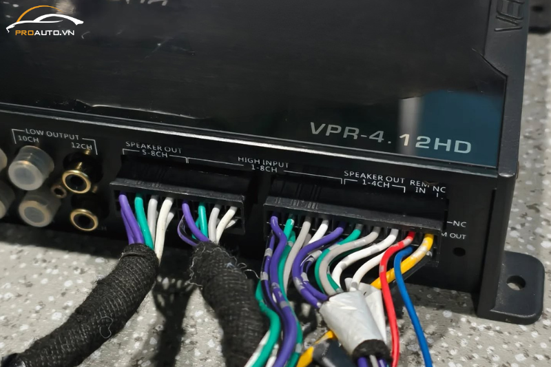 DSP 12 kênh tinh chỉnh âm thanh theo sở thích bởi Venom VPR 4.12HD