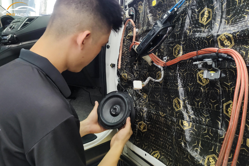 Nâng cấp âm thanh cho VinFast LimoGreen có cần thiết?